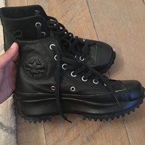 Black converse never worn fresh out of box, too big for me, perfect condition